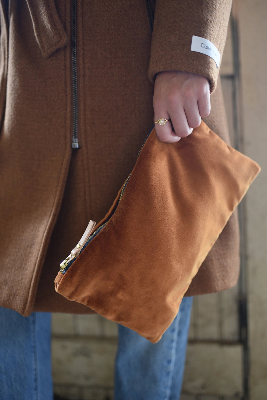 Sienna Velvet Clutch - Erin Flett