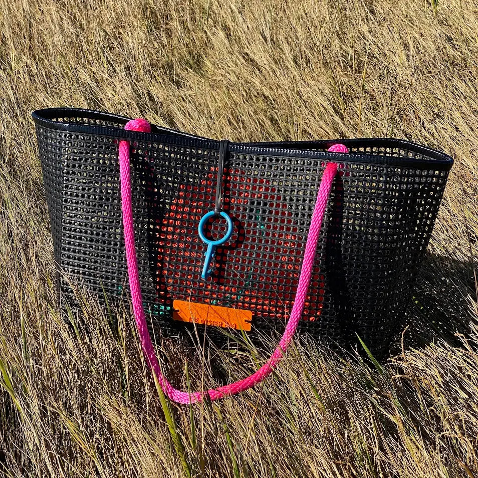 The Petite - The Oyster Bag