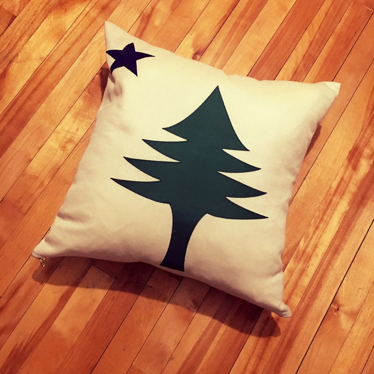 Original Maine Flag Throw Pillow - Original Maine