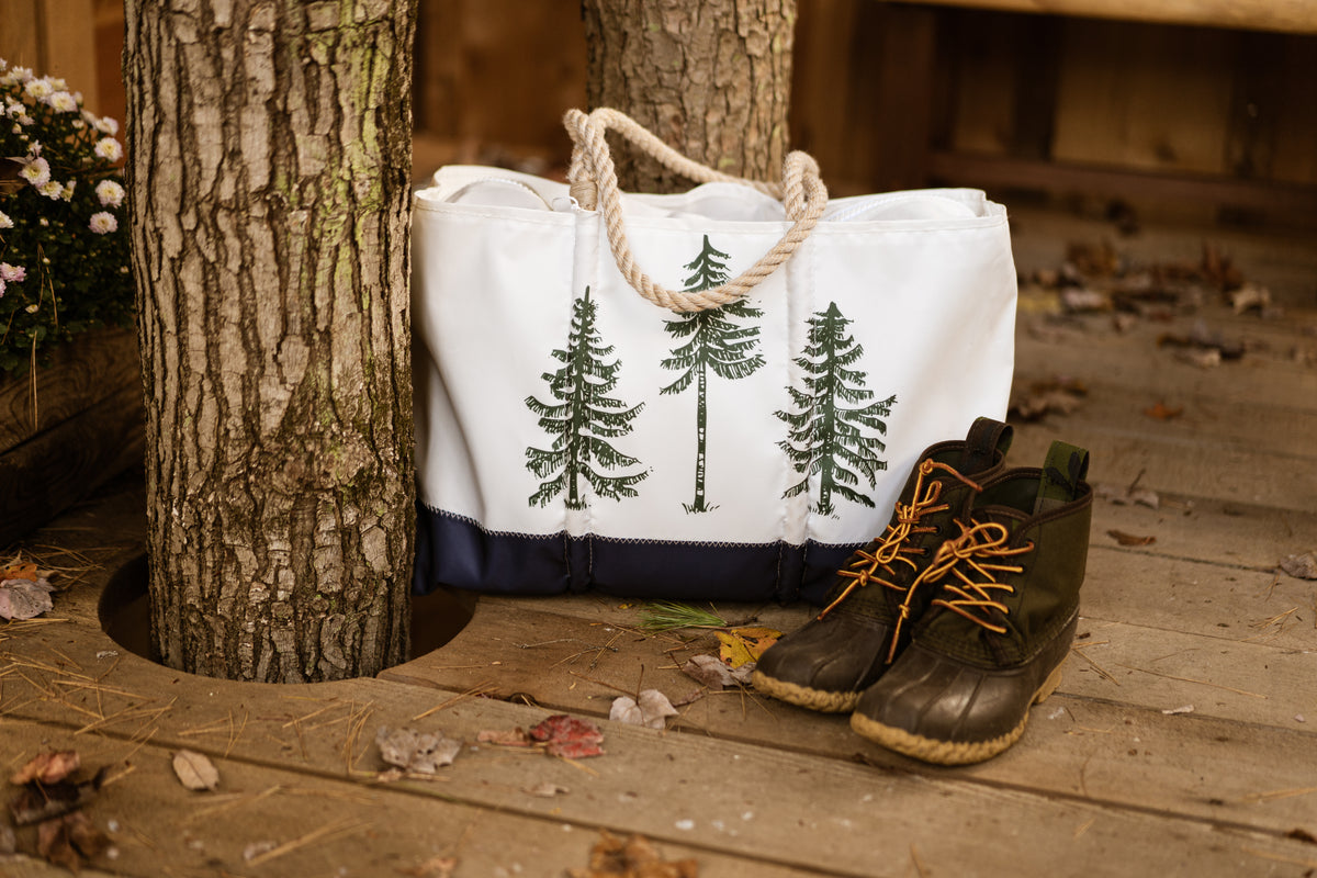 The Woods Maine Three Pines®: Loon Zip Top Sea Bags® Weekender Tote