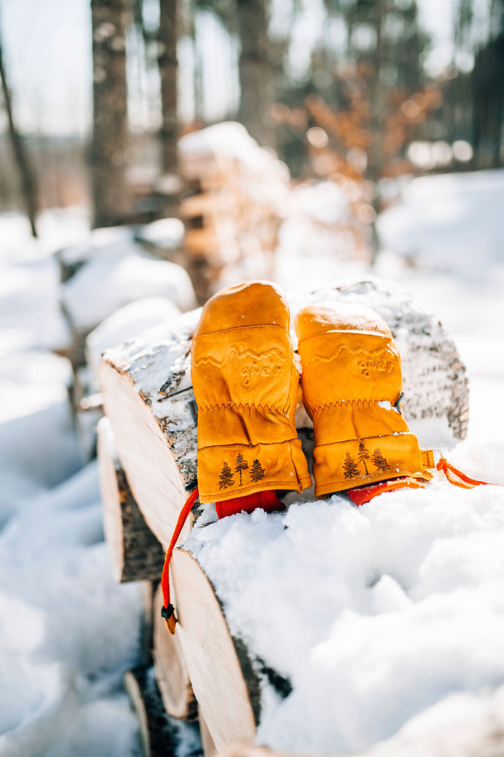 Three Pines® Frontier Mittens x Give'r for The Woods Maine