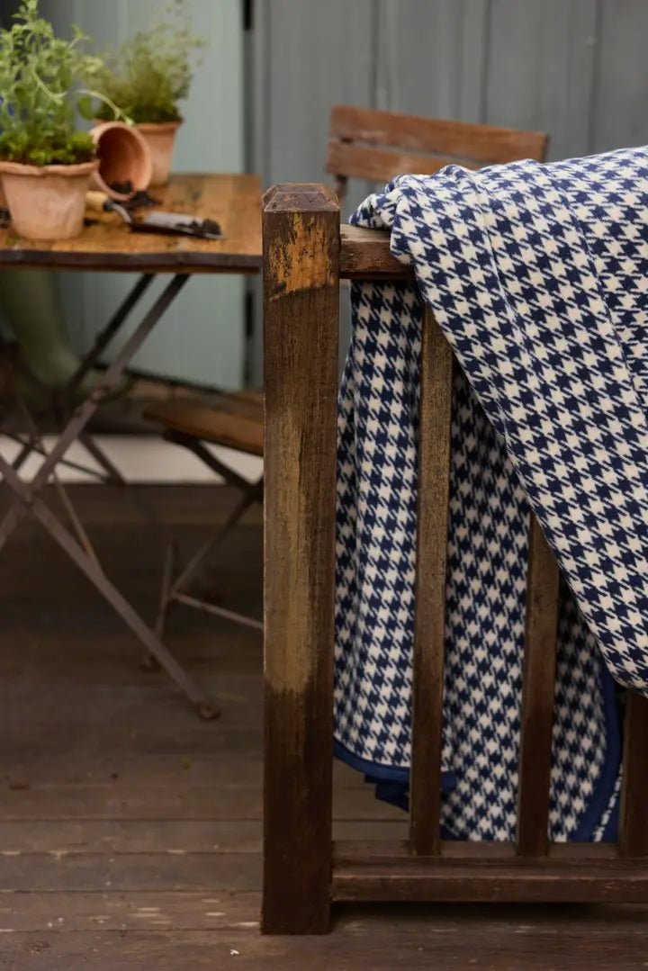 Houndstooth Navy Blanket - Chappy Wrap