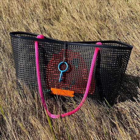 The Petite - The Oyster Bag