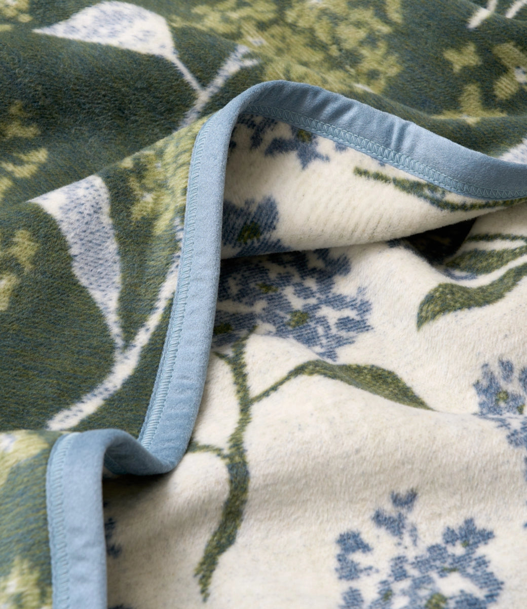 Lilacs Blanket - Chappy Wrap