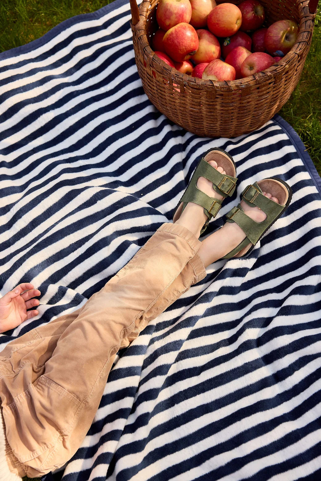Sideline Stripe Navy Midi Blanket - ChappyWrap