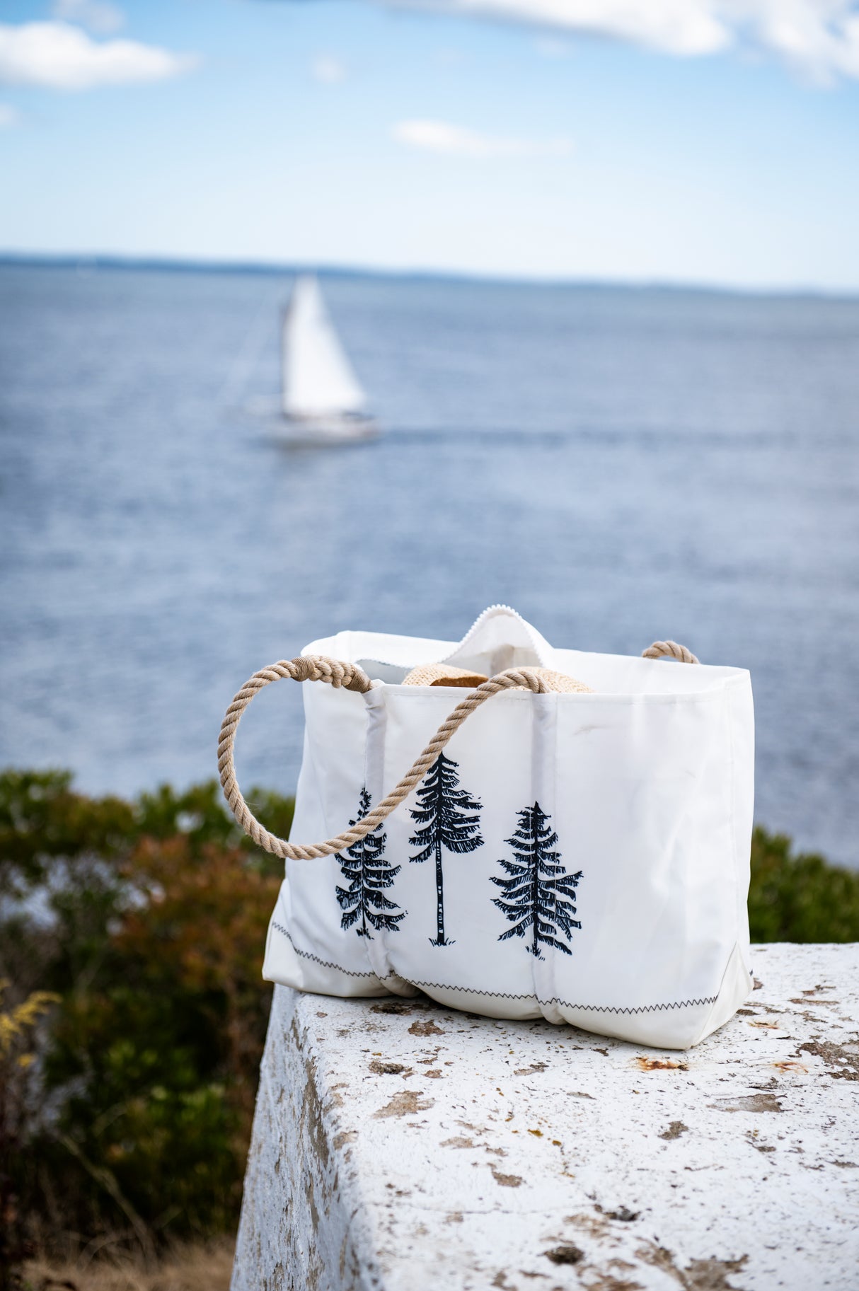 The Woods Maine® Three Pines®: Deer Large Carry-All Tote with Zipper | MADE IN MAINE