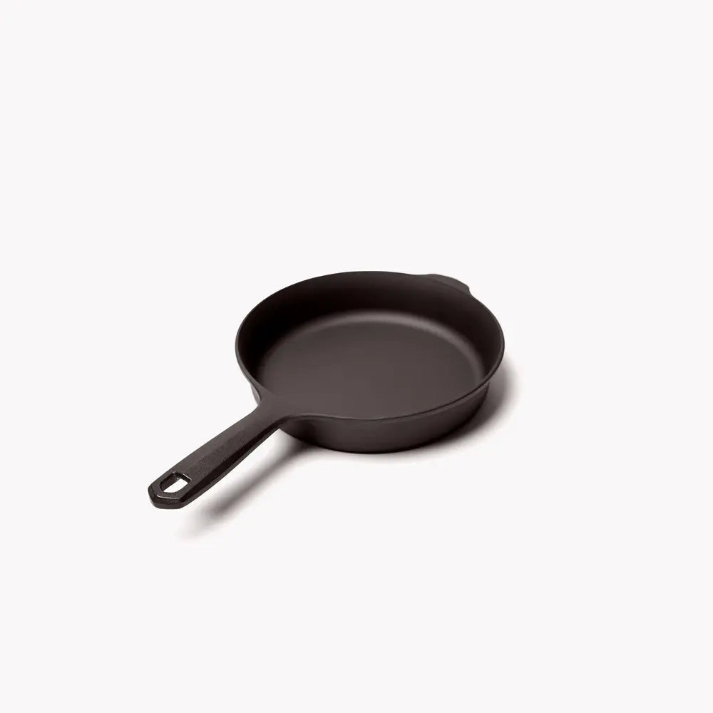 No.4 Cast Iron Skillet - Field Company | MADE IN USA - The Woods Maine
