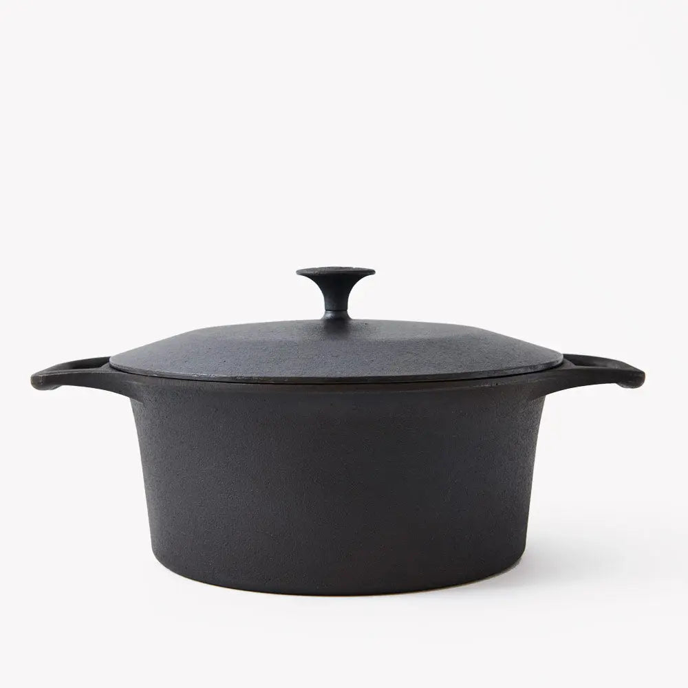 No.8 Cast Iron Dutch Oven - Field Company | MADE IN USA - The Woods Maine