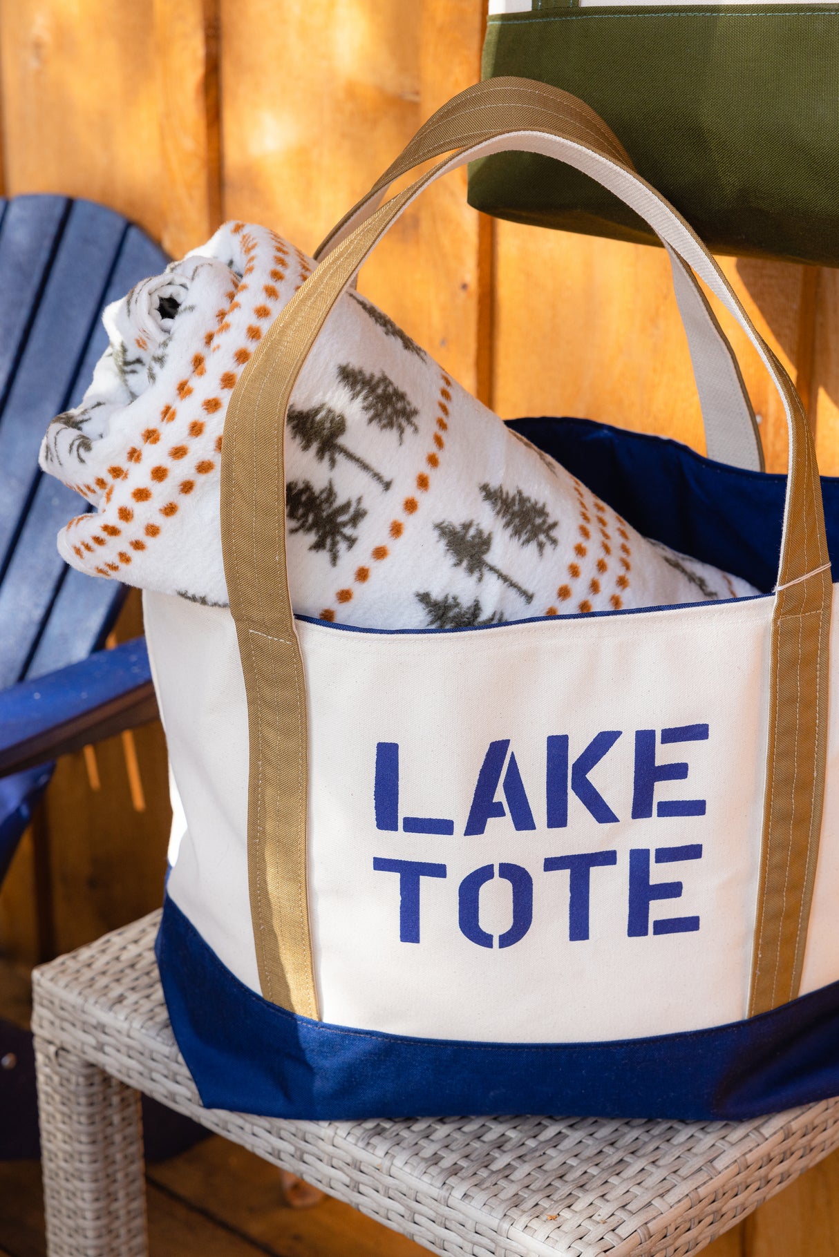 The Woods Maine® XL Lake Zip Top Canvas Tote by Rouge Life