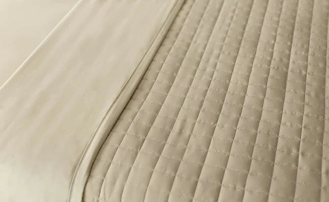 Microfiber Twill Quilted Blankets - Comphy Co.